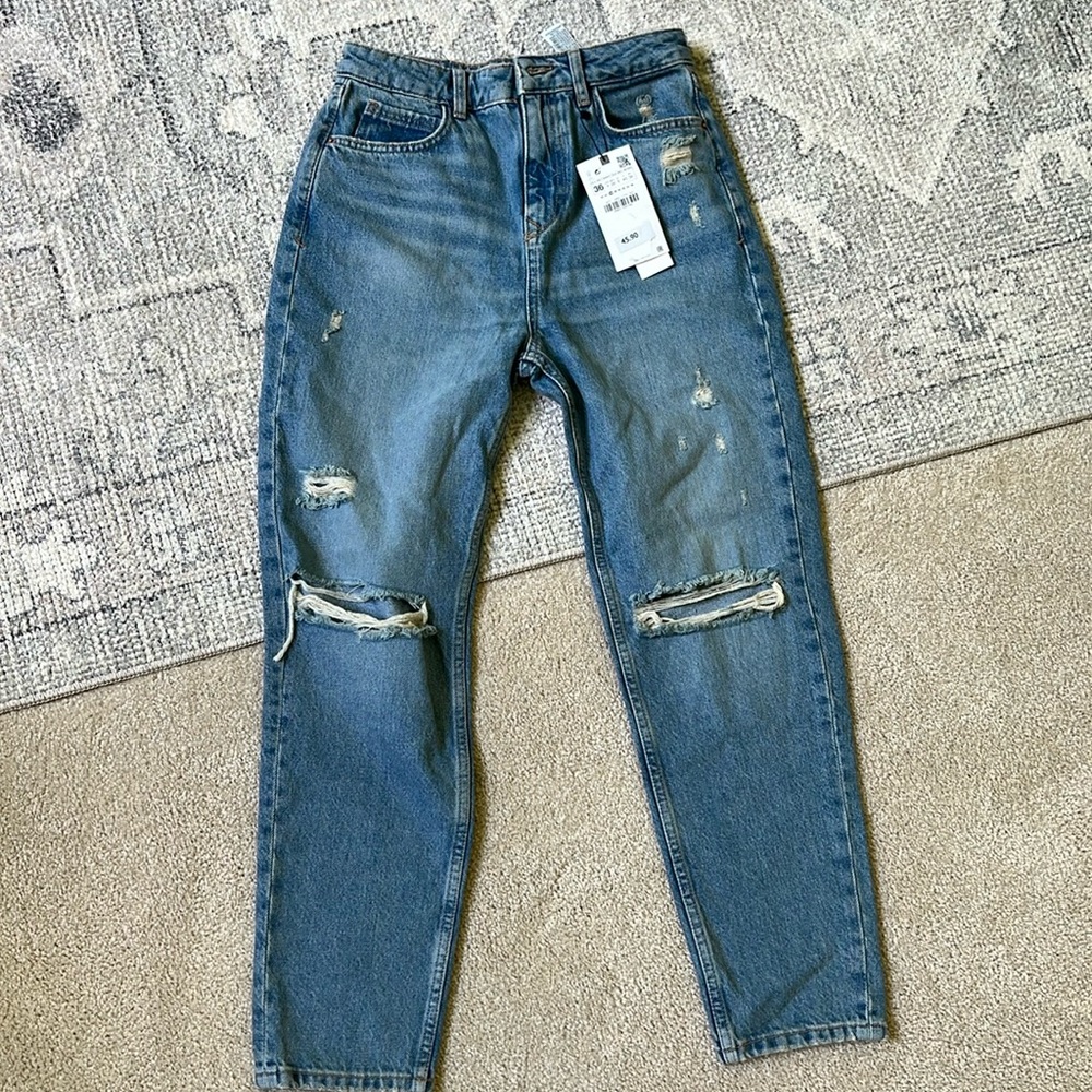 NWT Zara distressed mom fit jeans